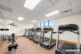 240 Village Circle Dr 1131, Fort Lee, NJ 07024 - Photo 23