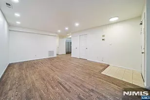 240 Village Circle Dr 1131, Fort Lee, NJ 07024 - Photo 7