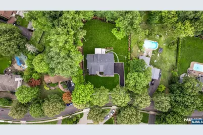19 Dearborn Drive, Old Tappan, NJ 07675 - Photo 3