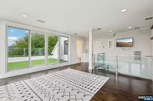 14 Valley Pl, Edgewater, NJ 07020 - Photo 25