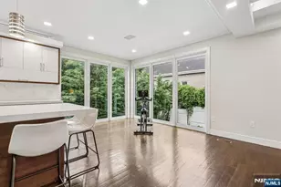 14 Valley Pl, Edgewater, NJ 07020 - Photo 9