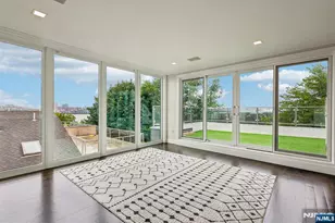 14 Valley Pl, Edgewater, NJ 07020 - Photo 27