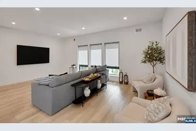 1 Franklin Turnpike 4 #4, Waldwick, NJ 07463 - Photo 3