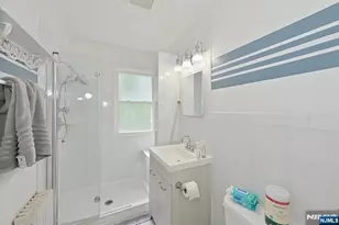 425 New Milford Ave, Dumont, NJ 07628 - Photo 17
