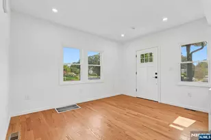7 Franklin Ave, Montclair, NJ 07042 - Photo 5
