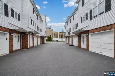 134 Boulevard 9 #9, Passaic, NJ 07055 - Photo 25