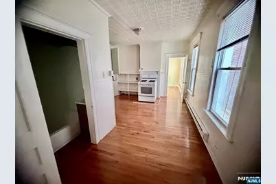 17 Franklin Avenue 2 #2, Harrison, NJ 07029 - Photo 5