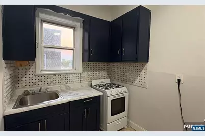 302 N 3rd Street 16 #16, East Newark, NJ 07029 - Photo 5