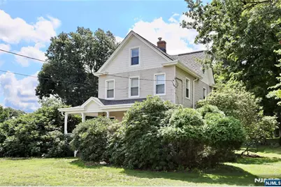 142 Wyckoff Avenue, Waldwick, NJ 07463 - Photo 3