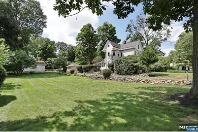 142 Wyckoff Avenue, Waldwick, NJ 07463 - Photo 31