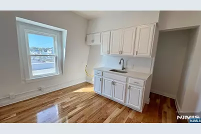 192 Midland Avenue 3 #3, Kearny, NJ 07032 - Photo 5
