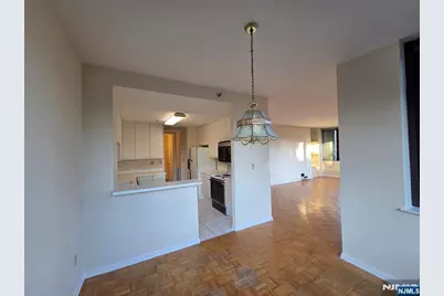 100 Carlyle Drive C04J #C04J, Cliffside Park, NJ 07010 - Photo 7