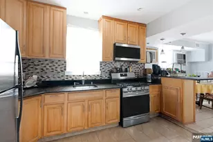 555 61st St, West New York, NJ 07093 - Photo 17