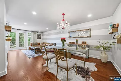 31 Grand Cove Way E31 #E31, Edgewater, NJ 07020 - Photo 3