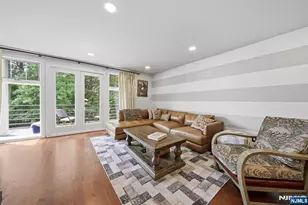 31 Grand Cove Way E31, Edgewater, NJ 07020 - Photo 1