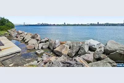 1055 River Road 312 #312, Edgewater, NJ 07020 - Photo 47