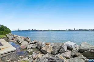 1055 River Road 312, Edgewater, NJ 07020 - Photo 47