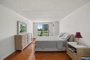 1055 River Road 312, Edgewater, NJ 07020 - Photo 17