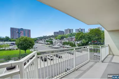 1055 River Road 312 #312, Edgewater, NJ 07020 - Photo 27