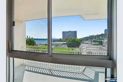 1055 River Road 312 #312, Edgewater, NJ 07020 - Photo 23