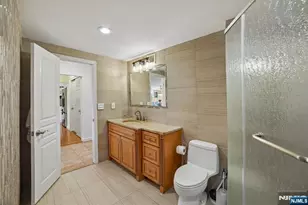 1055 River Road 312, Edgewater, NJ 07020 - Photo 15