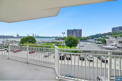 1055 River Road 312 #312, Edgewater, NJ 07020 - Photo 25