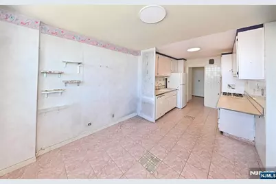 2200 N Central Road 14T #14T, Fort Lee, NJ 07024 - Photo 9