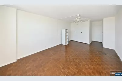 2200 N Central Road 14T #14T, Fort Lee, NJ 07024 - Photo 17