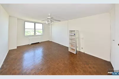 2200 N Central Road 14T #14T, Fort Lee, NJ 07024 - Photo 15