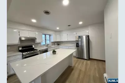 124 Johnson Avenue 1 #1, Wallington, NJ 07057 - Photo 9
