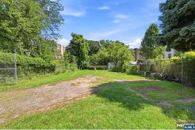 30 De Kalb Avenue, Jersey City, NJ 07306 - Photo 9