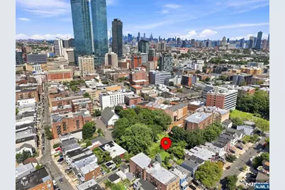 30 De Kalb Avenue, Jersey City, NJ 07306 - Photo 19