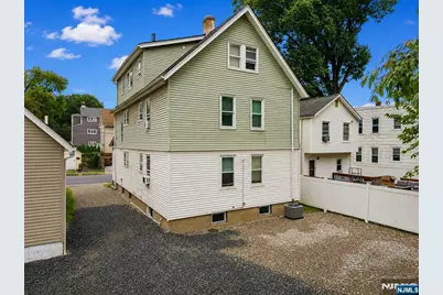 52 Thomas, Bloomfield, NJ 07003 - Photo 37