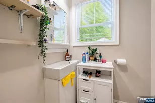 52 Thomas, Bloomfield, NJ 07003 - Photo 17