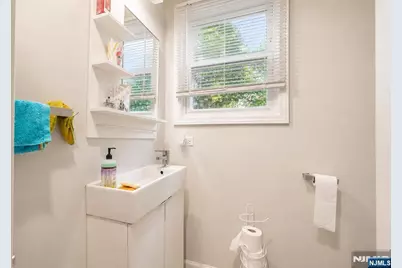 52 Thomas, Bloomfield, NJ 07003 - Photo 11