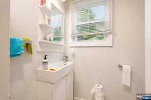 52 Thomas, Bloomfield, NJ 07003 - Photo 11