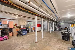 52 Thomas, Bloomfield, NJ 07003 - Photo 29