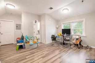 52 Thomas, Bloomfield, NJ 07003 - Photo 27