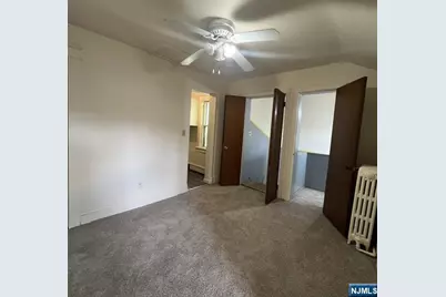 51 E Clinton Avenue, Bergenfield, NJ 07621 - Photo 7