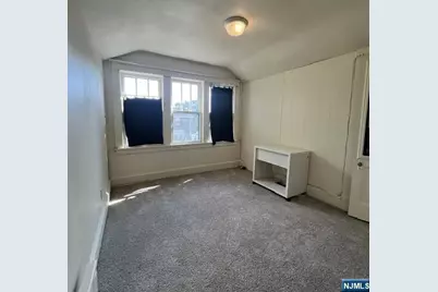 51 Clinton Avenue, Bergenfield, NJ 07621 - Photo 7