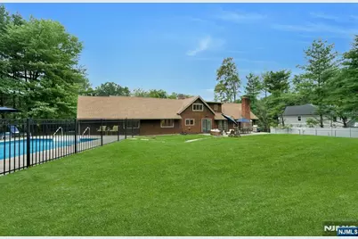 15 Candlestick Lane, Upper Saddle River, NJ 07458 - Photo 27