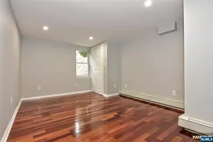 112 Pink St, Hackensack, NJ 07601 - Photo 9