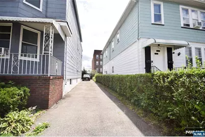 35 Hilton Street, Clifton, NJ 07011 - Photo 3
