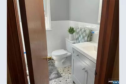 545 Freeman Street 2 #2, Lyndhurst Township, NJ 07071 - Photo 5