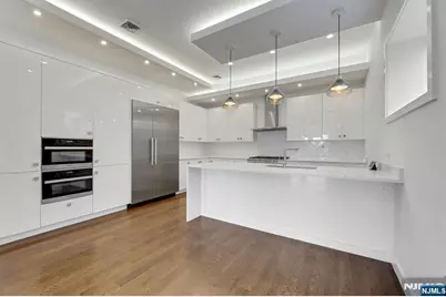 712 Undercliff Avenue, Edgewater, NJ 07020 - Photo 13