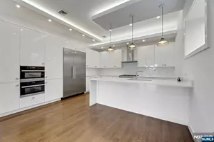 712 Undercliff Ave, Edgewater, NJ 07020 - Photo 13