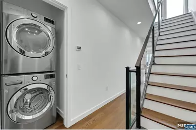 712 Undercliff Avenue, Edgewater, NJ 07020 - Photo 29