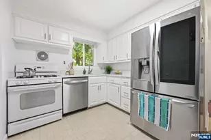 37 Forest Ave, Nutley, NJ 07110 - Photo 5
