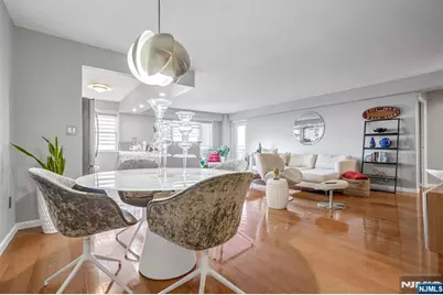 8800 Jfk Blvd E 7E #7E, North Bergen, NJ 07047 - Photo 5