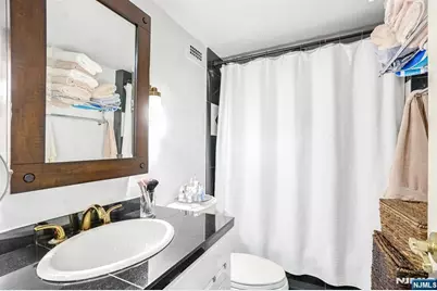 8800 Jfk Blvd E 7E #7E, North Bergen, NJ 07047 - Photo 11